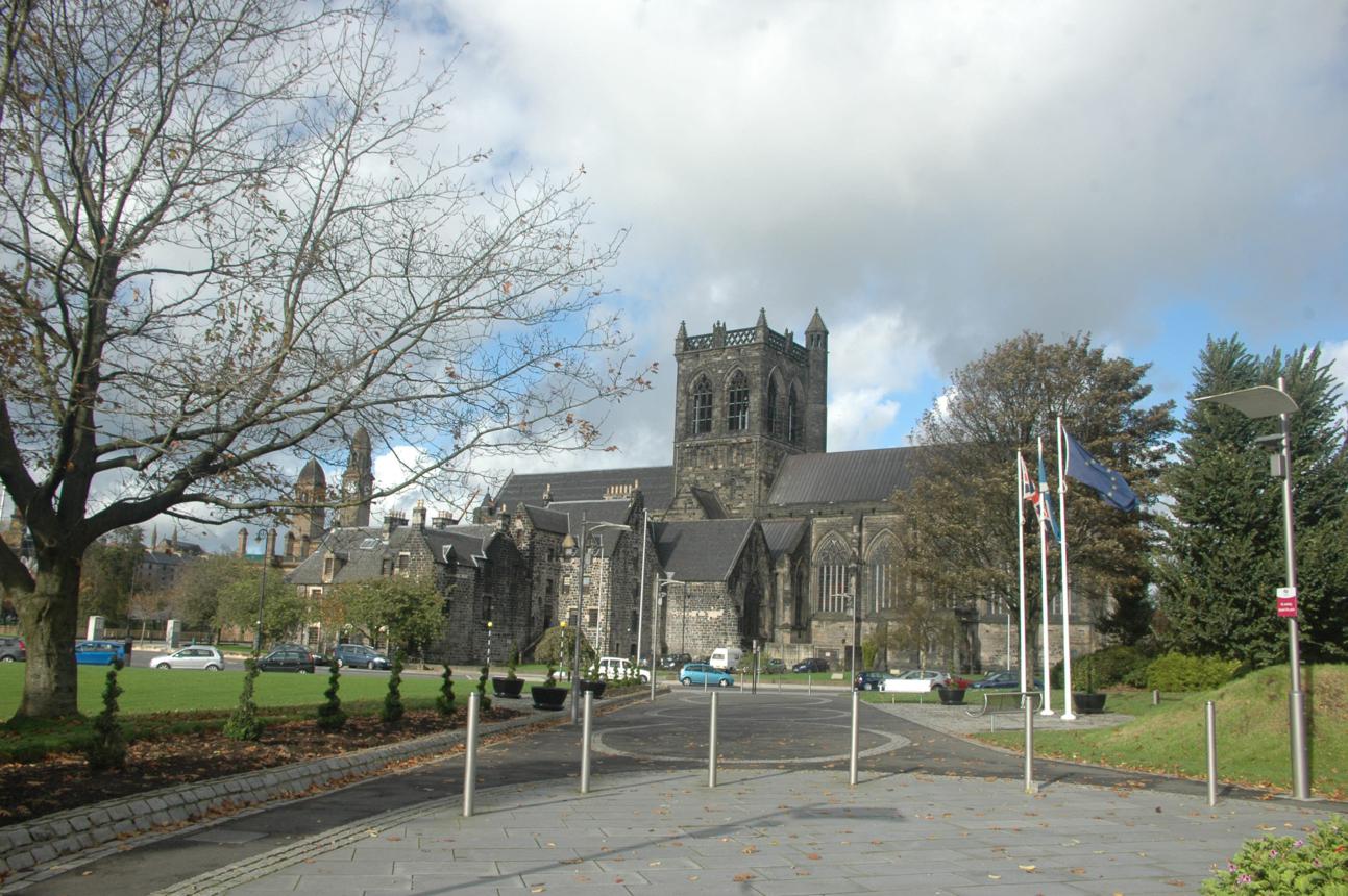 Paisley Abbey from Cotton Street